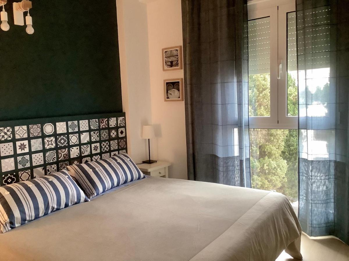 Fonoll Mari - Roses Far Apartment Ngoại thất bức ảnh